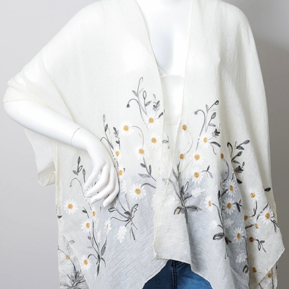 Daisy Embroidered Kimono